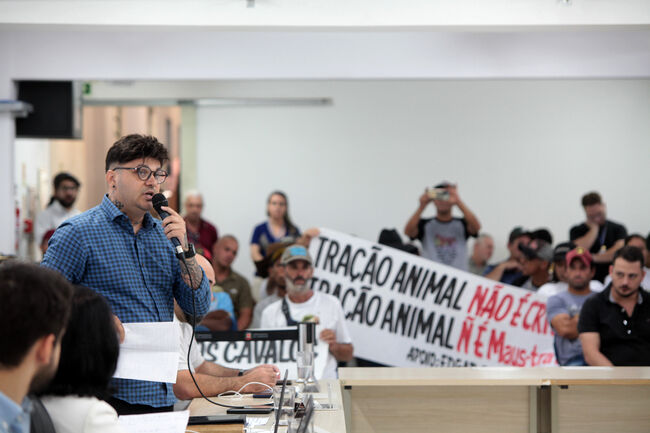 Câmara Municipal rejeita projeto que proíbe carroças em Londrina